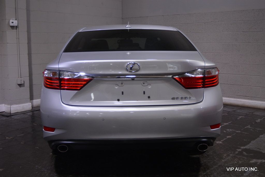 2014 Lexus ES 350 4dr Sedan - 22791758 - 29