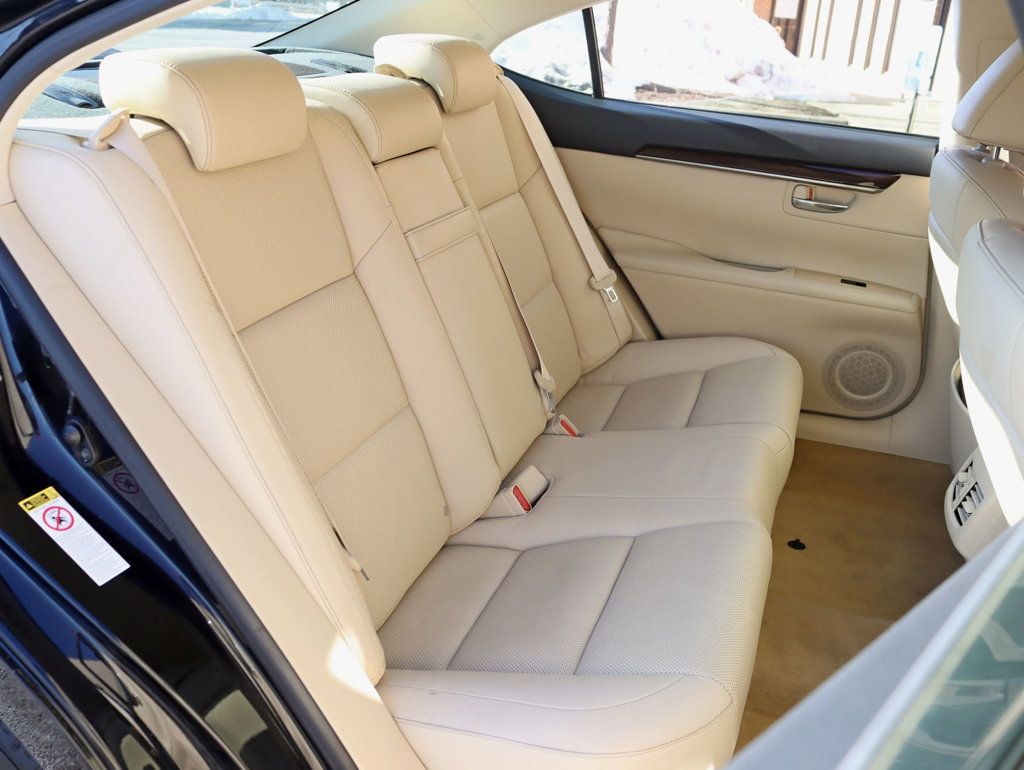 2014 Lexus ES 350 4dr Sedan Luxury / Navigation Pkg - 22960180 - 24