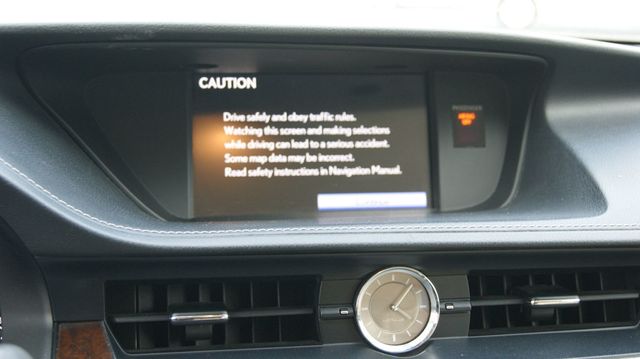 2014 Lexus ES 350 JUST SERVICED, VERY CLEAN INSIDE AND OUT  - 22956150 - 15