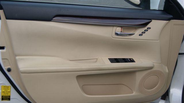 2014 Lexus ES 350 JUST SERVICED, VERY CLEAN INSIDE AND OUT  - 22956150 - 25