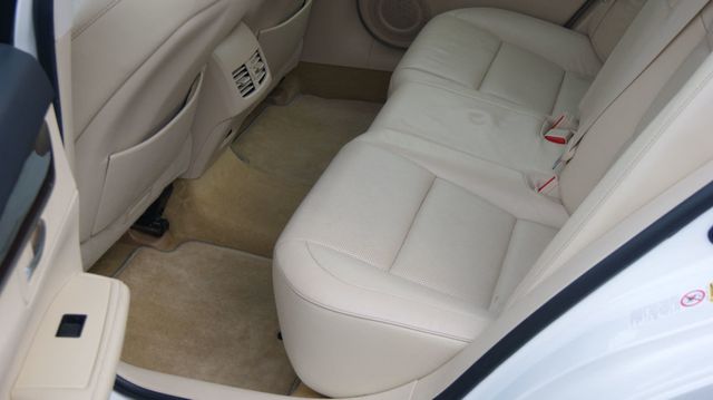 2014 Lexus ES 350 JUST SERVICED, VERY CLEAN INSIDE AND OUT  - 22956150 - 30