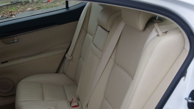 2014 Lexus ES 350 JUST SERVICED, VERY CLEAN INSIDE AND OUT  - 22956150 - 33