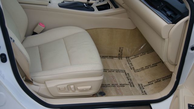 2014 Lexus ES 350 JUST SERVICED, VERY CLEAN INSIDE AND OUT  - 22956150 - 43