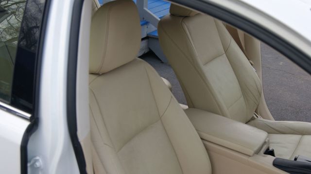 2014 Lexus ES 350 JUST SERVICED, VERY CLEAN INSIDE AND OUT  - 22956150 - 44