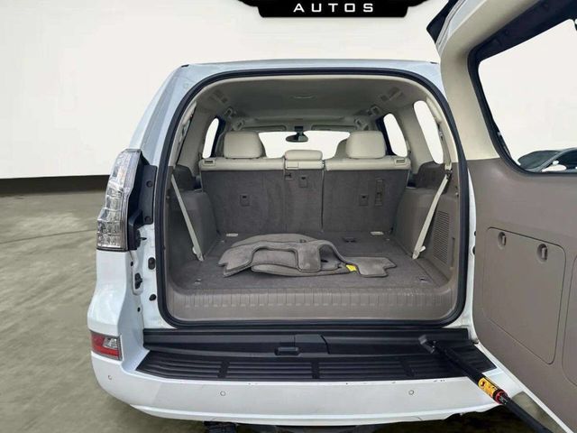 2014 Lexus GX 460 4WD 4dr - 23045966 - 13