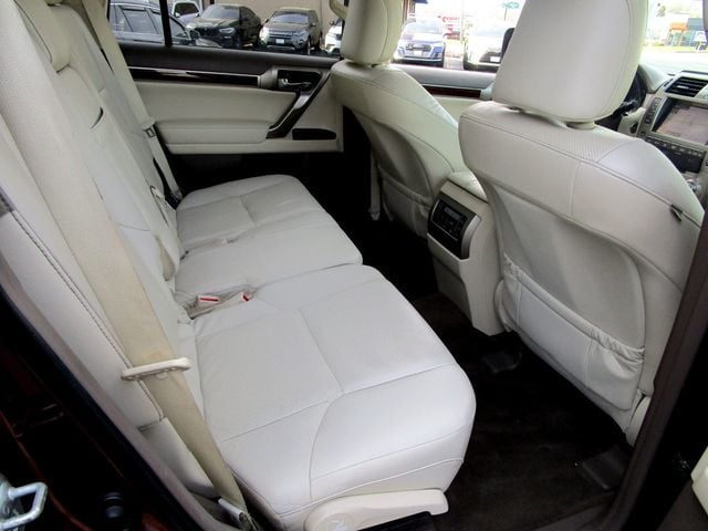 2014 Lexus GX Base photo 17