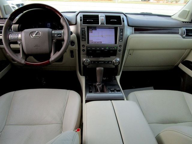 2014 Lexus GX Base photo 2