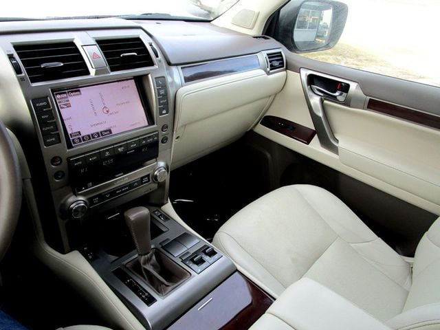 2014 Lexus GX Base photo 22