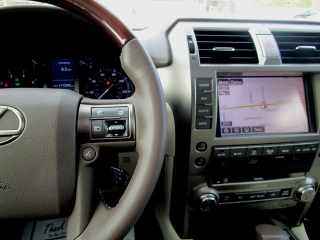 2014 Lexus GX Base photo 25