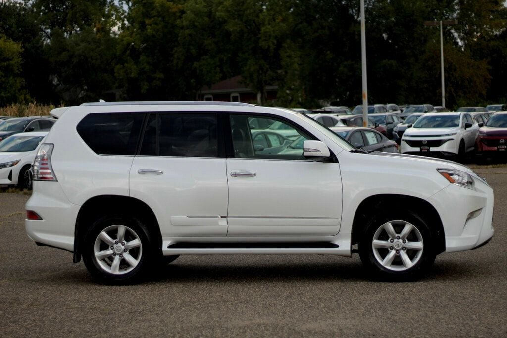 2014 Lexus GX 460 Base photo 2