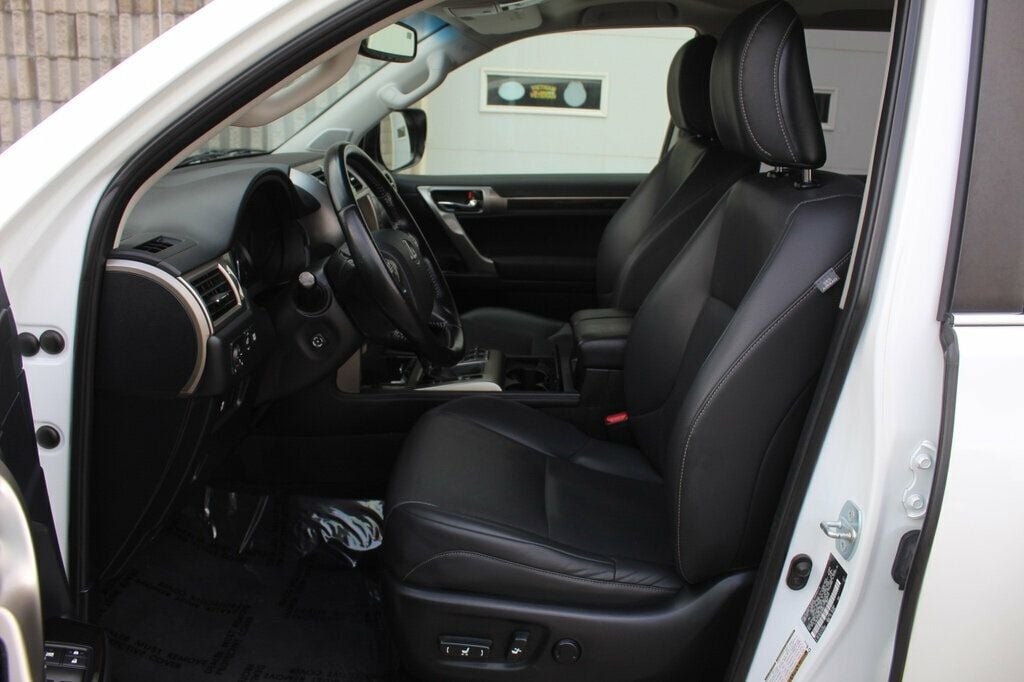 2014 Lexus GX 460 Base photo 22