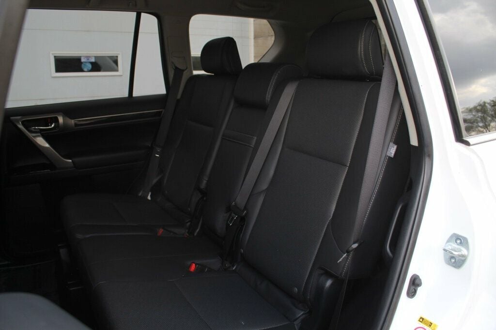 2014 Lexus GX 460 Base photo 26