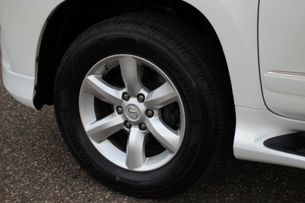 2014 Lexus GX 460 Base photo 32