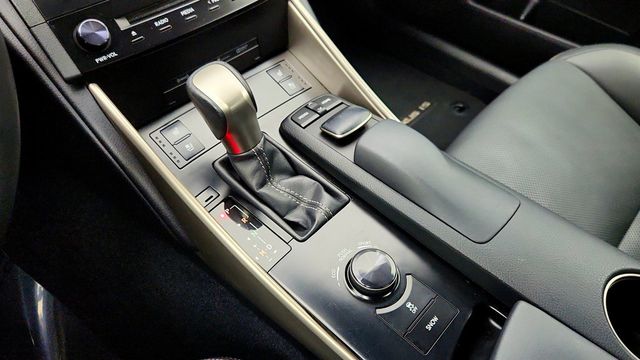 2014 Lexus IS 250 4dr Sport Sedan Automatic AWD - 22961392 - 16