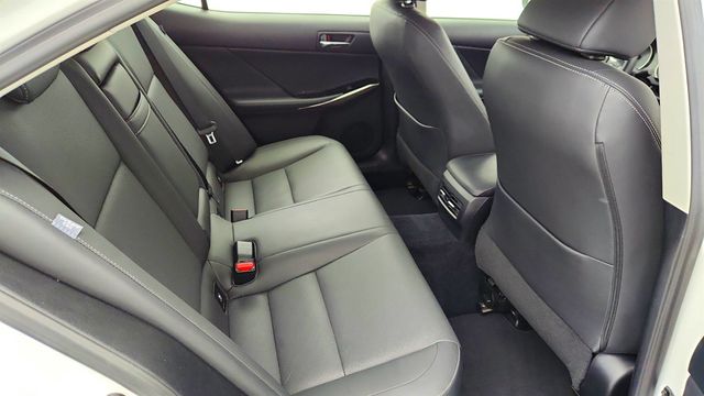 2014 Lexus IS 250 4dr Sport Sedan Automatic AWD - 22961392 - 24