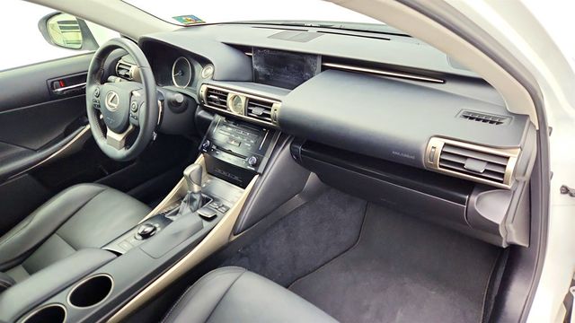 2014 Lexus IS 250 4dr Sport Sedan Automatic AWD - 22961392 - 26