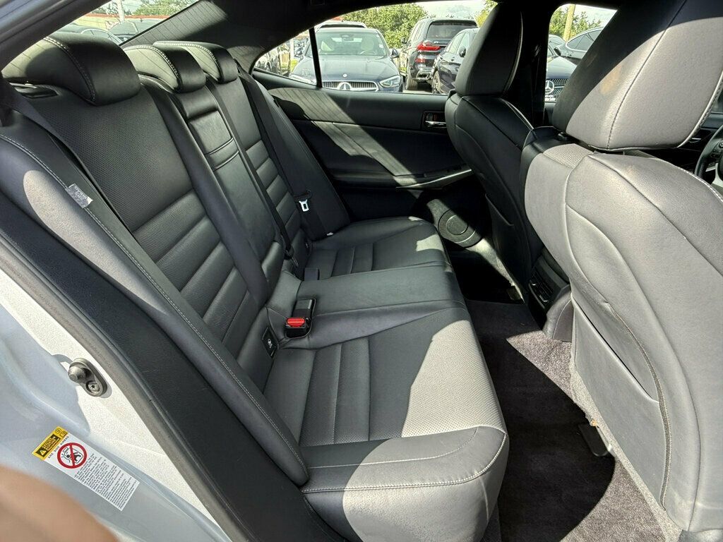 2014 Lexus IS 250 4dr Sport Sedan Automatic AWD - 23037147 - 17