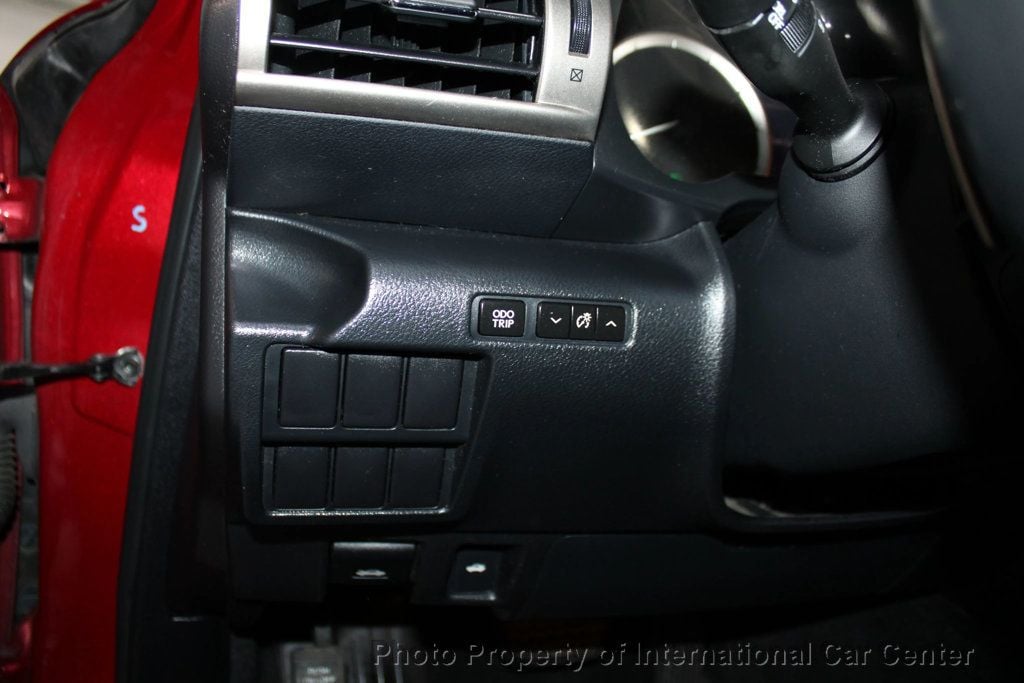 2014 Lexus IS 250 photo 15