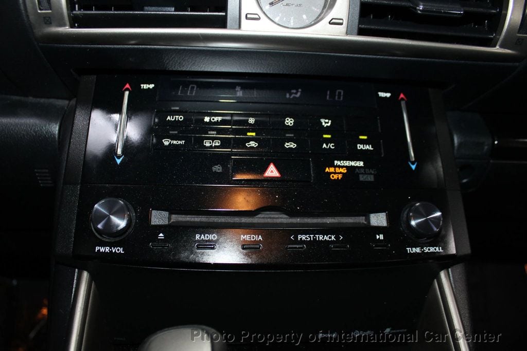 2014 Lexus IS 250 photo 16