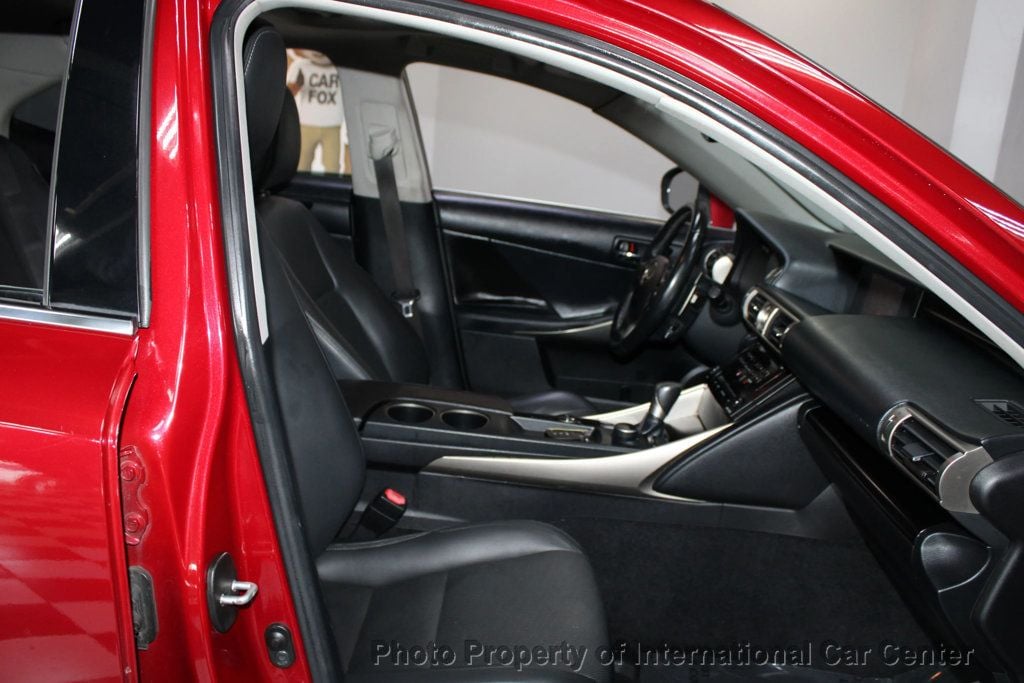2014 Lexus IS 250 photo 31