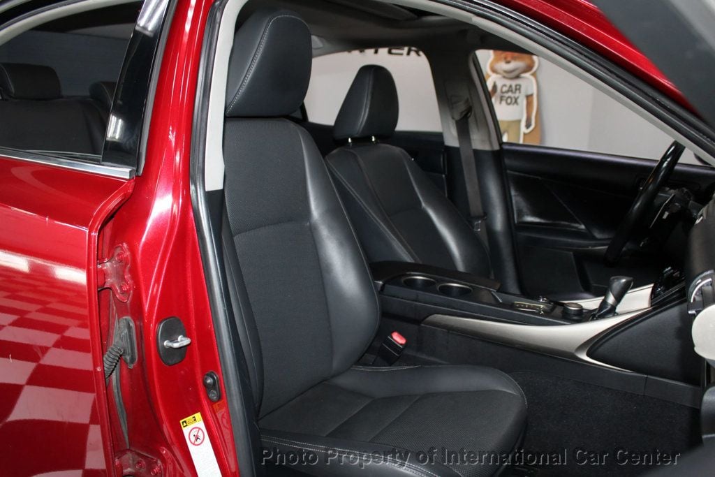 2014 Lexus IS 250 photo 32