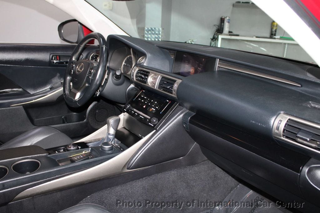 2014 Lexus IS 250 photo 33