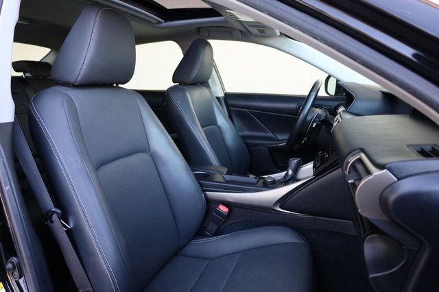 2014 Lexus IS 250 4dr Sport Sedan Automatic RWD - 23029761 - 26