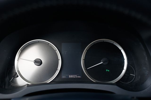 2014 Lexus IS 250 4dr Sport Sedan Automatic RWD - 22973260 - 32