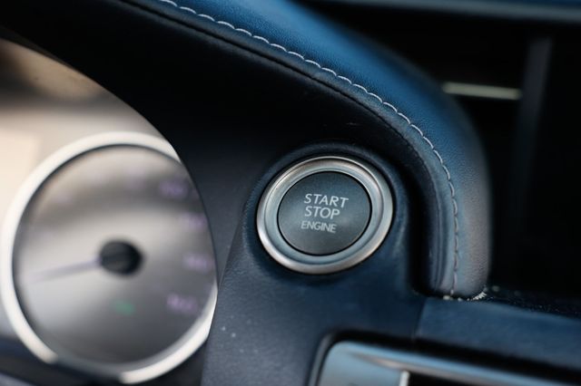 2014 Lexus IS 250 4dr Sport Sedan Automatic RWD - 22973260 - 33