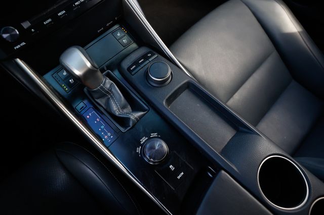 2014 Lexus IS 250 4dr Sport Sedan Automatic RWD - 22973260 - 42