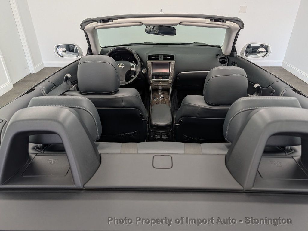 2014 Lexus IS 250C photo 11