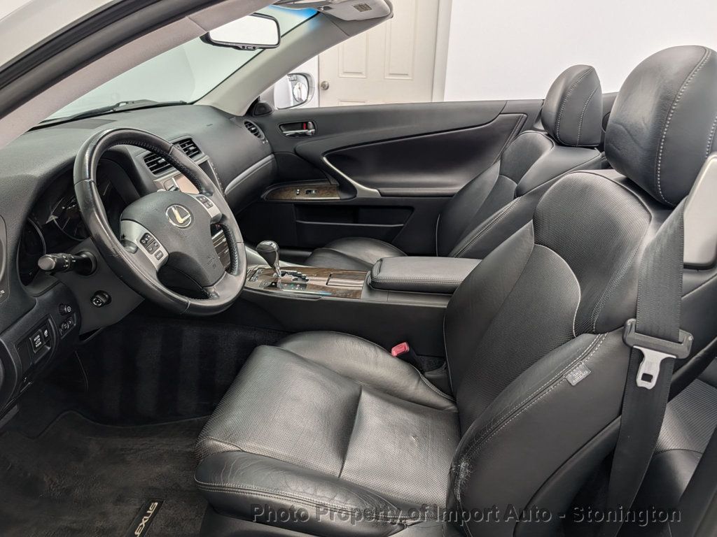 2014 Lexus IS 250C photo 13