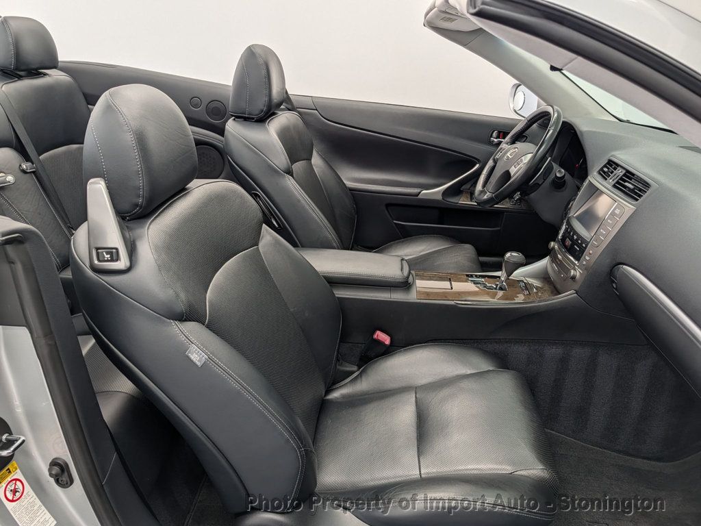 2014 Lexus IS 250C photo 16