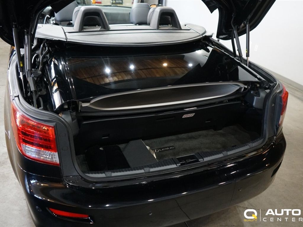 2014 Lexus IS 250C 2dr Convertible - 23041371 - 28