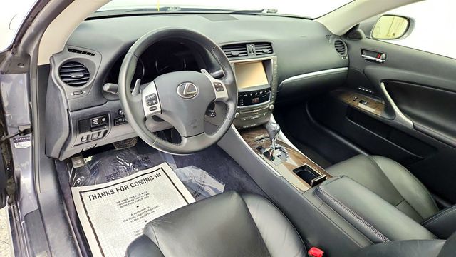 2014 Lexus IS 250C 2dr Convertible w/ Luxury & Navigation System Pkgs + 18'' Wheels - 22969038 - 15