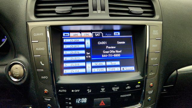 2014 Lexus IS 250C 2dr Convertible w/ Luxury & Navigation System Pkgs + 18'' Wheels - 22969038 - 21