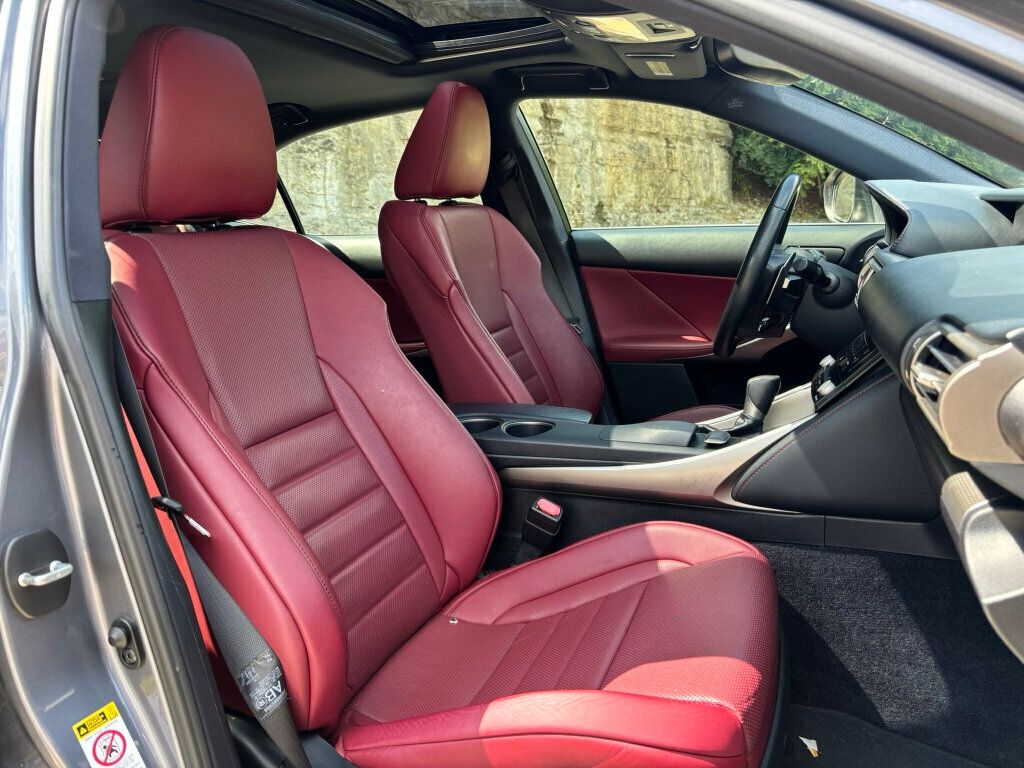 2014 Lexus IS 350 photo 4