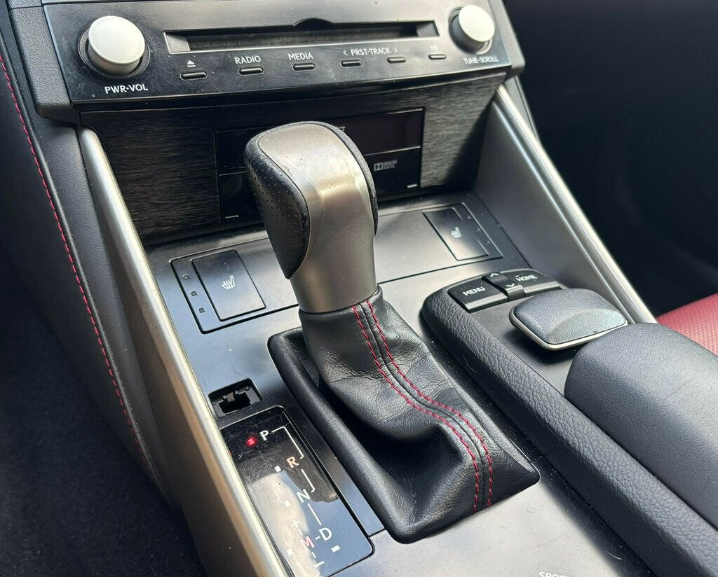 2014 Lexus IS 350 photo 17