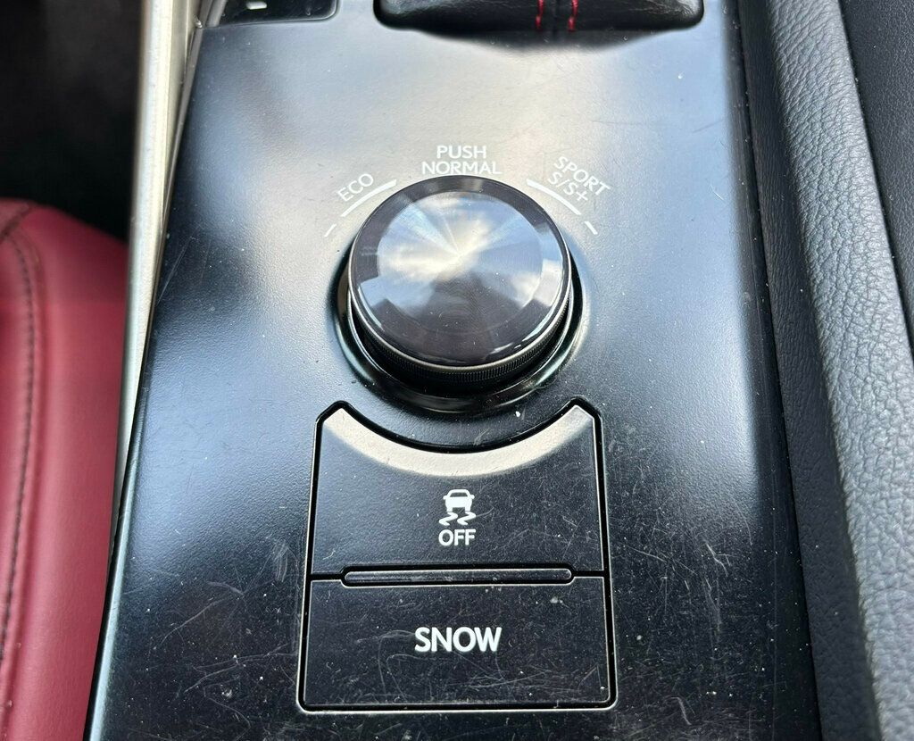 2014 Lexus IS 350 photo 18