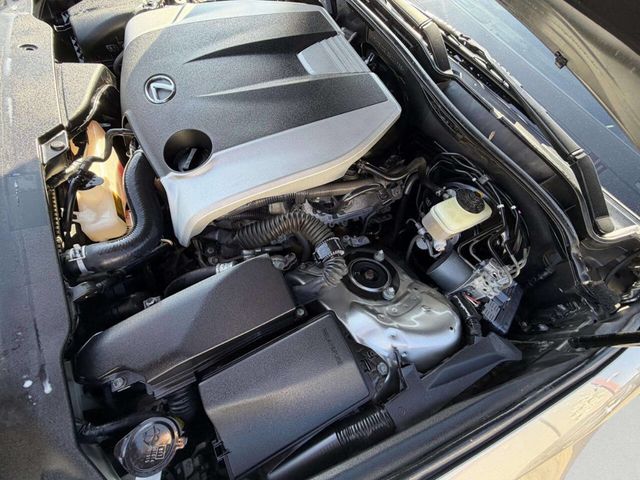 2014 Lexus IS 350 4dr Sedan AWD - 22983766 - 28