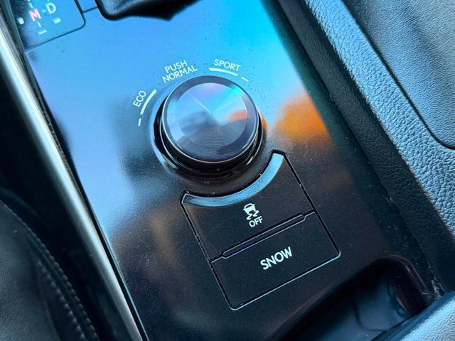 2014 Lexus IS 350 4dr Sedan AWD - 22983766 - 44