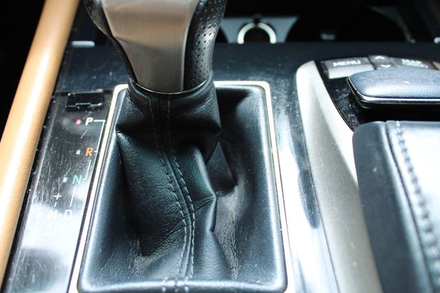 2014 Lexus LS 460 4dr Sedan RWD - 23079831 - 36