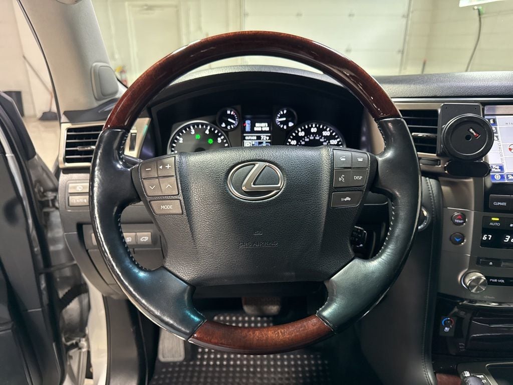 2014 Lexus LX 570 4WD 4dr - 23019933 - 16