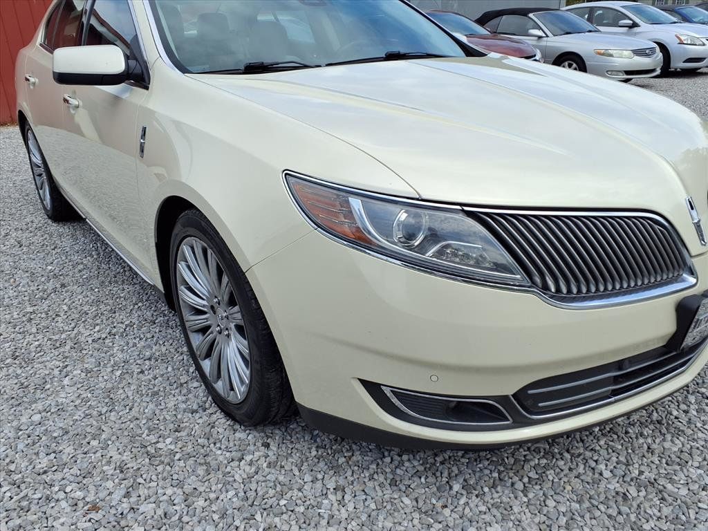 2014 Lincoln MKS 4dr Sedan 3.7L FWD - 22915939 - 17