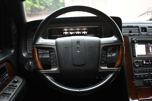 2014 Lincoln Navigator 4WD 4dr - 23075008 - 17