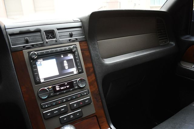 2014 Lincoln Navigator 4WD 4dr - 23075008 - 26