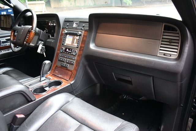 2014 Lincoln Navigator 4WD 4dr - 23075008 - 29