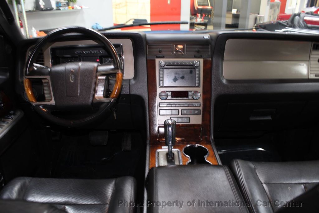 2014 Lincoln Navigator Clean Carfax  - 22286260 - 30