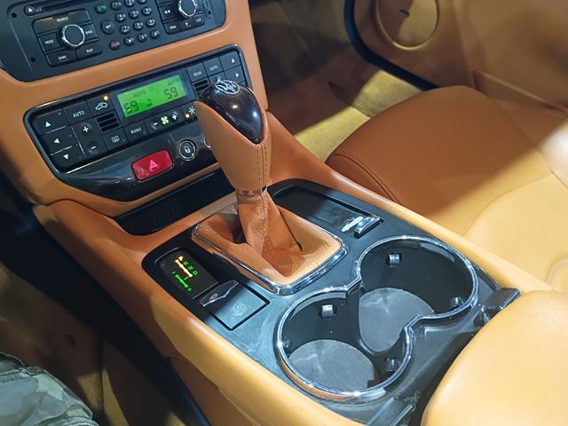 2014 Maserati GranTurismo Convertible 2dr Clean Carfax - 23093279 - 26
