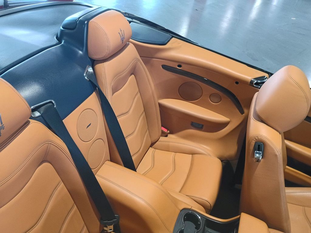 2014 Maserati GranTurismo Convertible 2dr Clean Carfax - 23093279 - 31